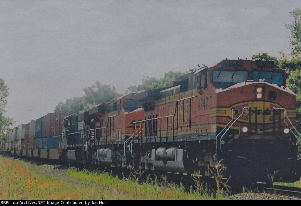 BNSF 4747 West